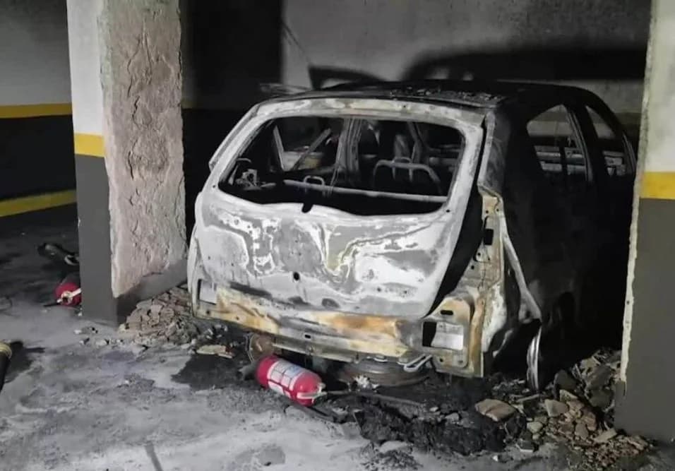 Incêndio em garagem de prédio em Londrina fere morador e corta água