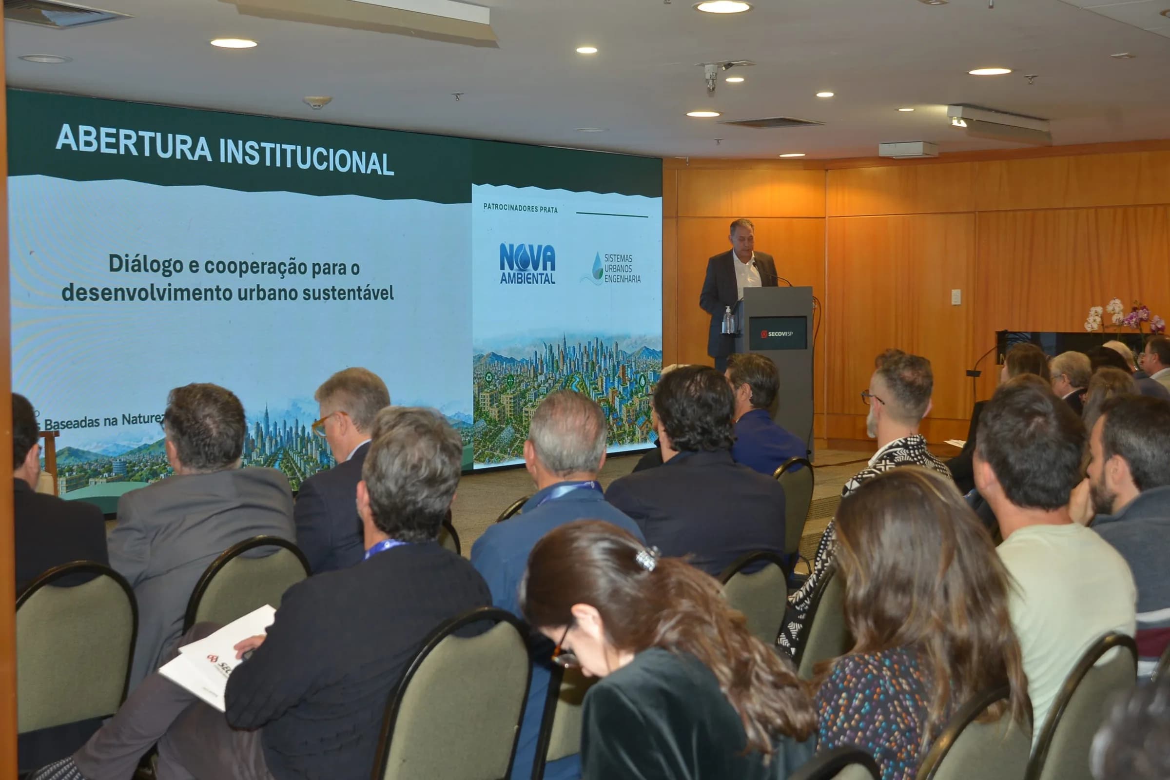 Secovi-SP abre seminário sobre soluções baseadas na natureza no desenvolvimento urbano com poder público e entidades do setor